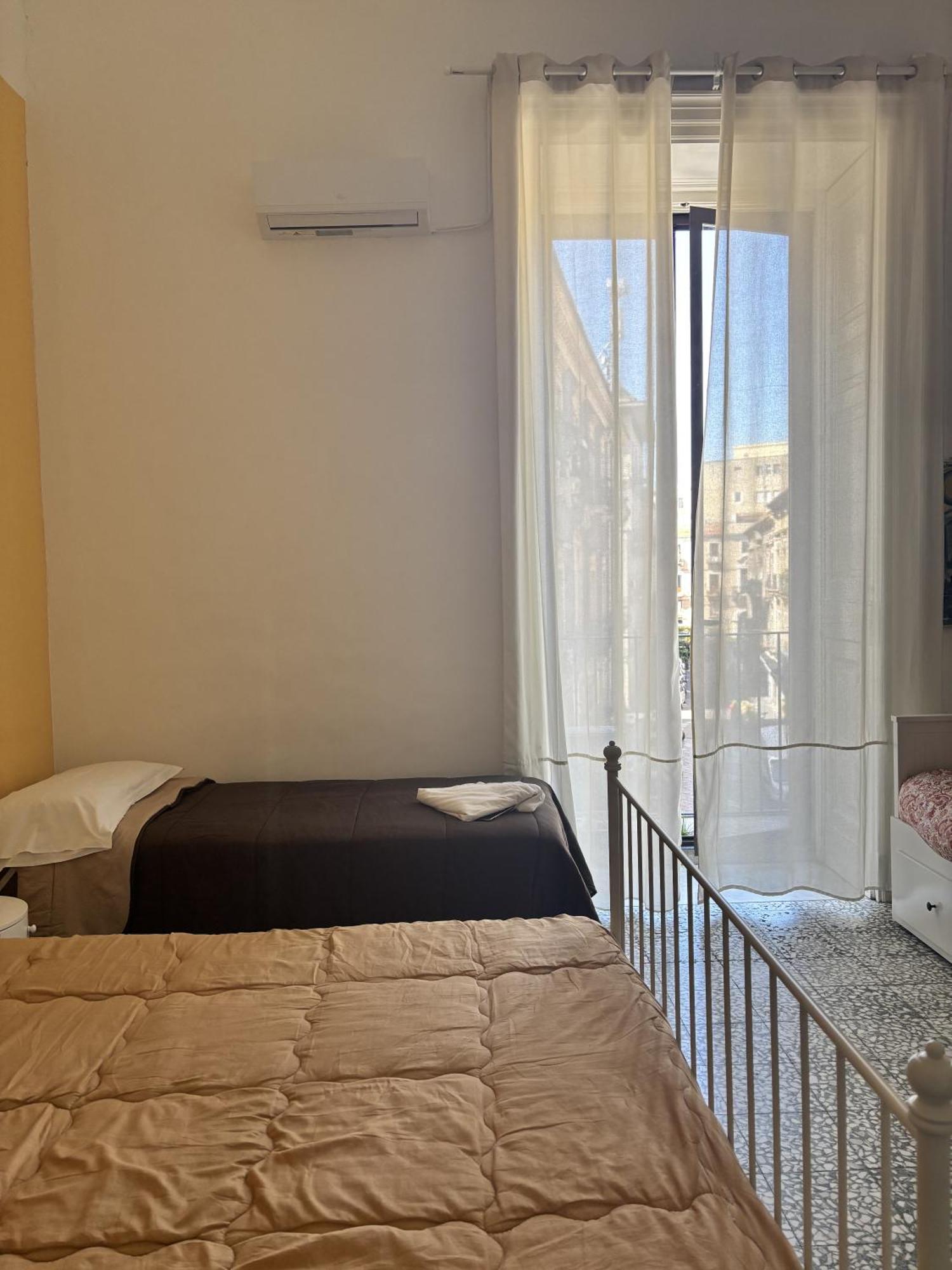 Il Teatro Rooms Катанія Екстер'єр фото