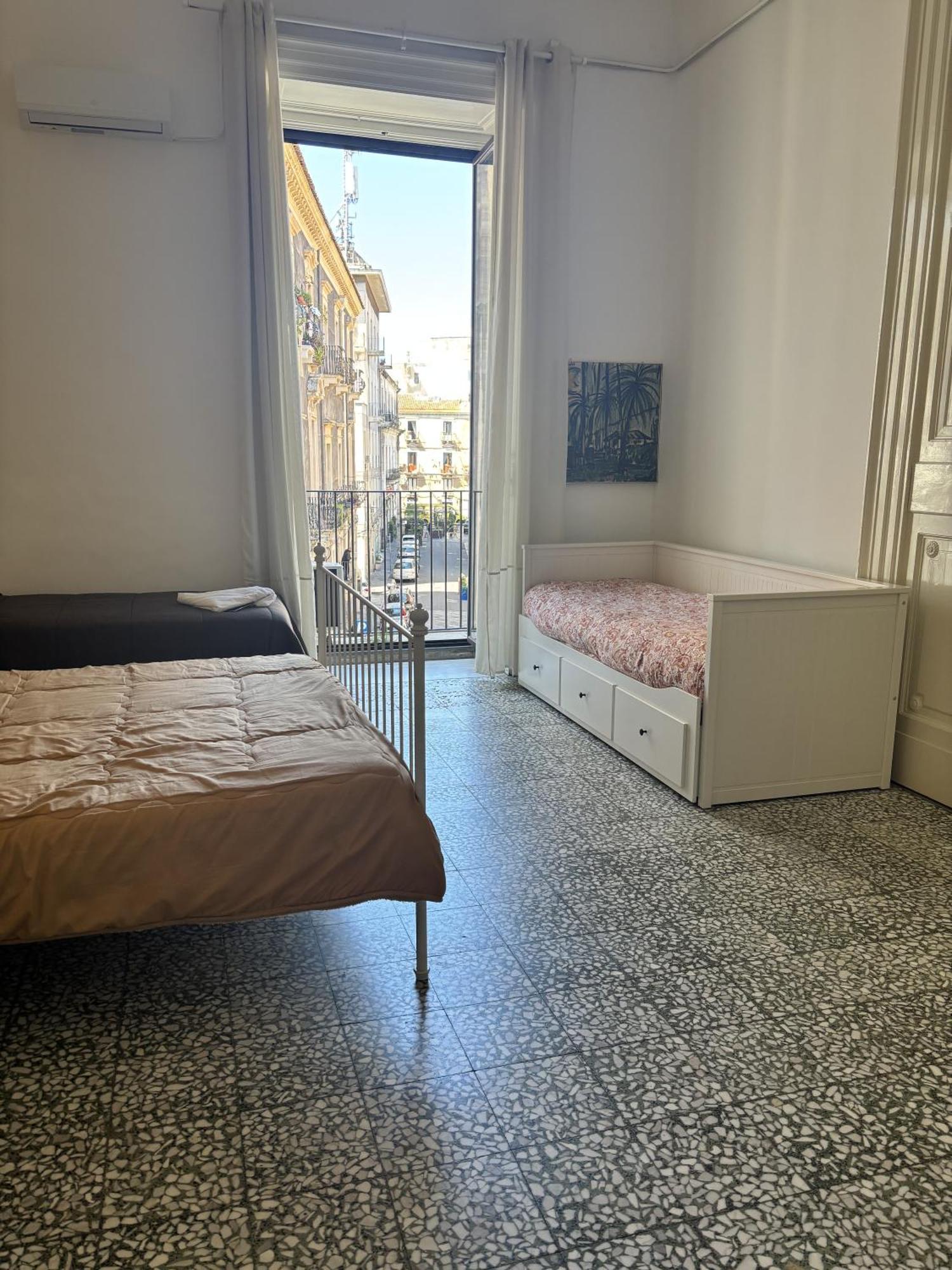 Il Teatro Rooms Катанія Екстер'єр фото